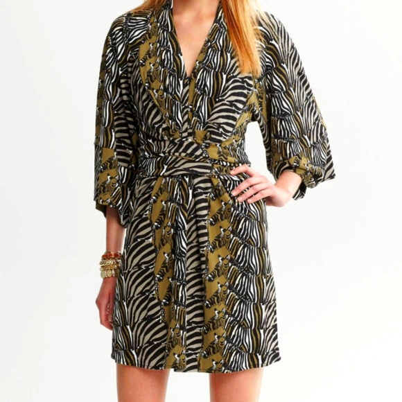 Banana Republic Dresses & Skirts - Issa London Banana Republic dress
